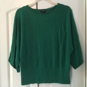 Wide-sleeve green sweater